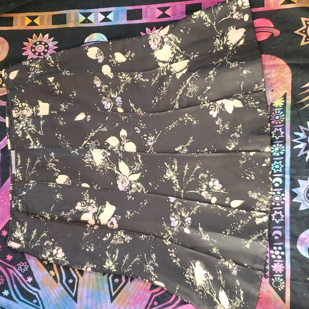 Ann Taylor silk black cream abstract floral skirt size 14